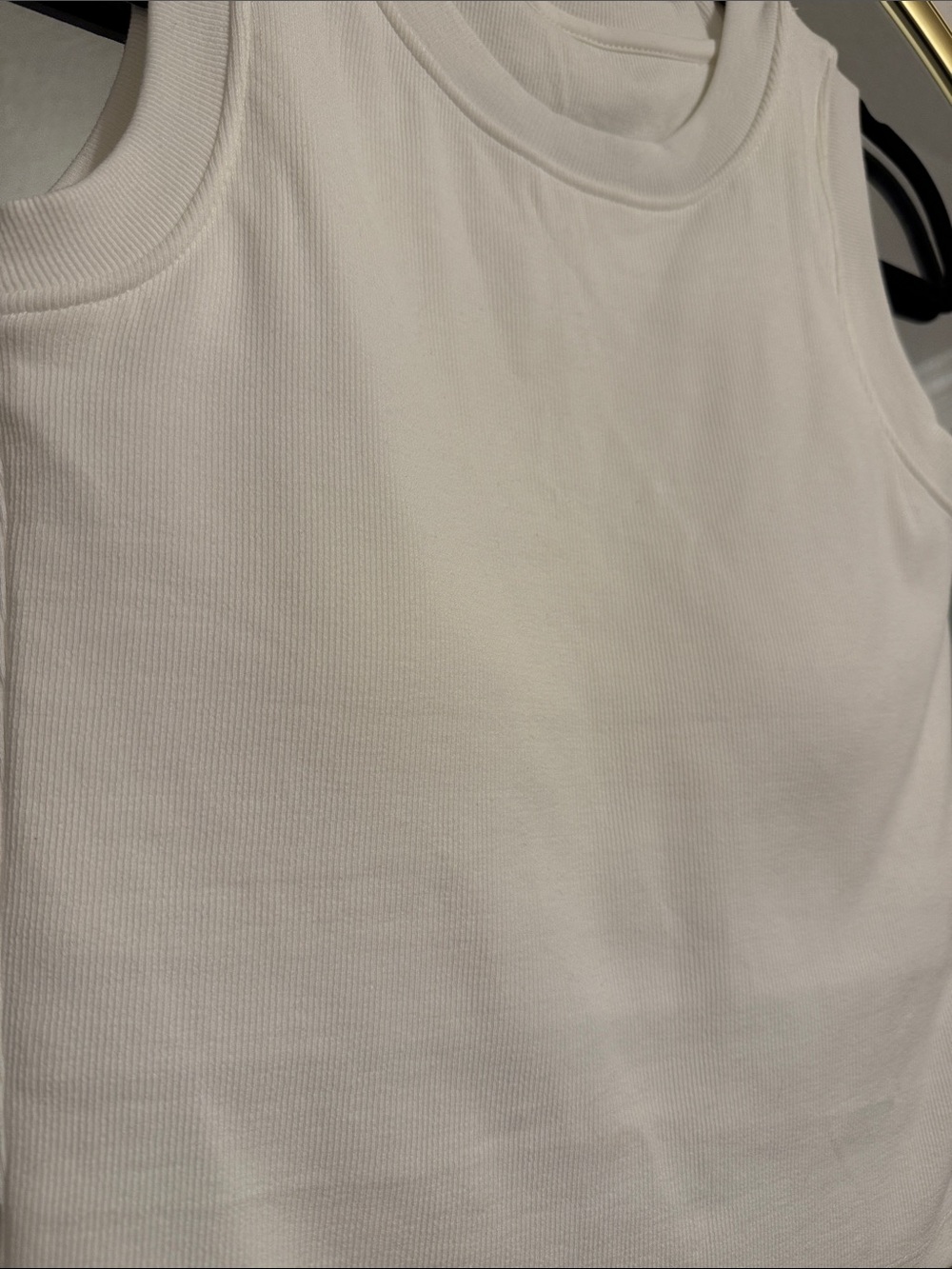 NWOT SSYS Ribbed Crew Neck Sleeveless Tank In Ivory - Picture 5 of 5